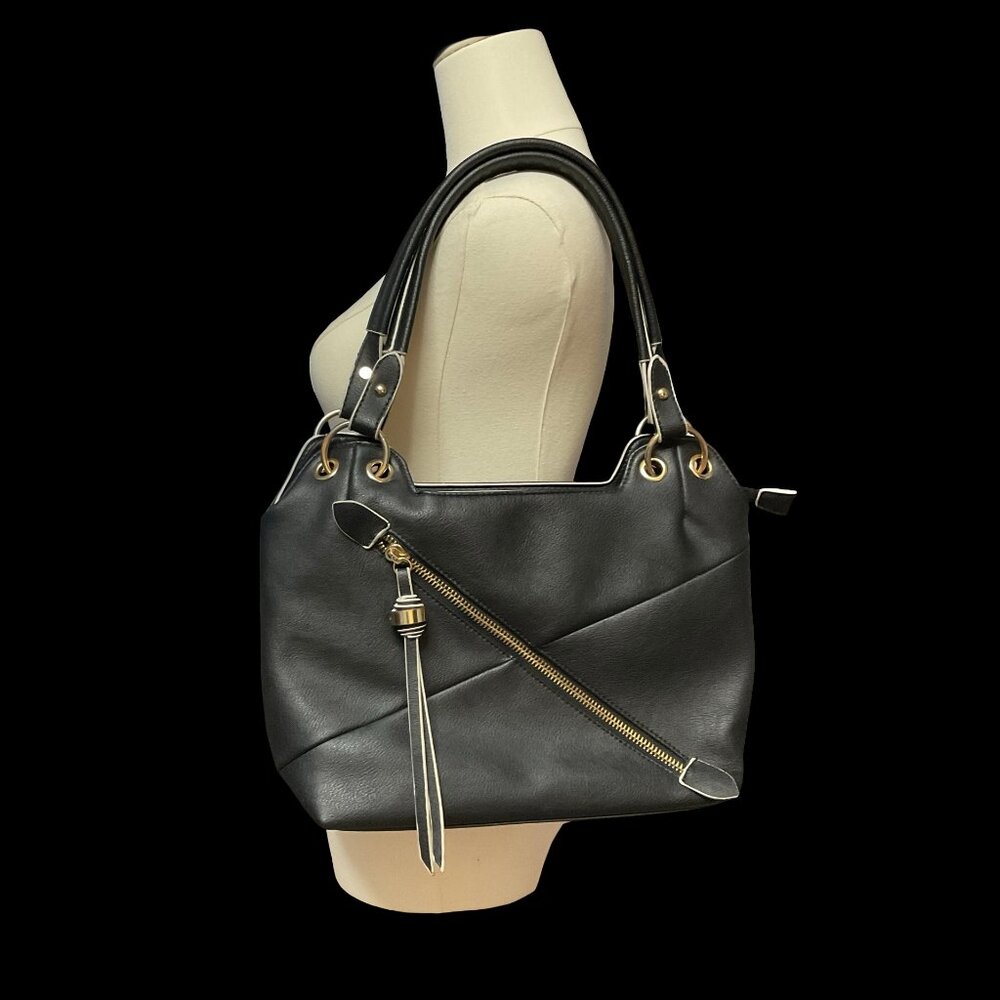 Black/White Shoulder Bag w/ Zipper Details